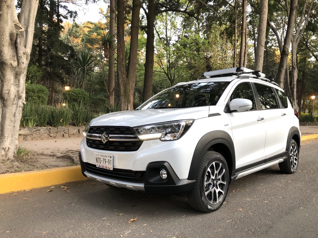 Auto económico Ertiga Suzuki